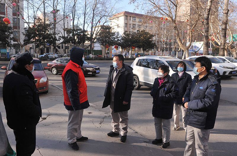 公司辅导探望春节疫情防控值班人员