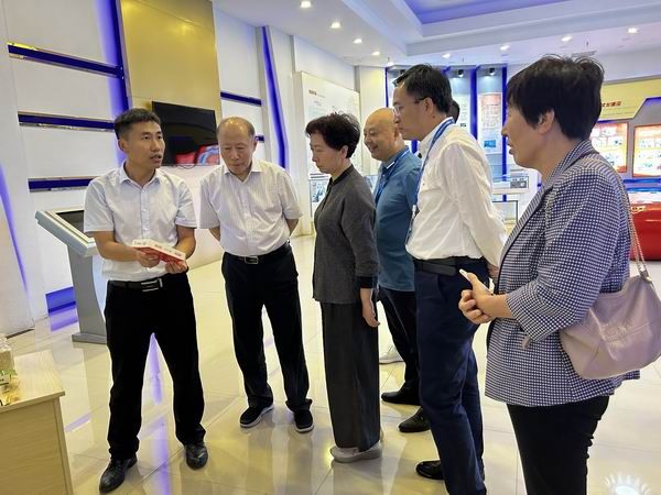 中国石油和化学工业结合会王述纲一行到访1XBET官网