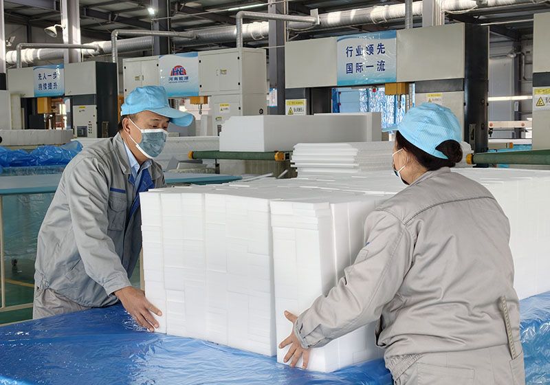 绿宇公司：以产销两旺势头 全力冲刺“整年红”